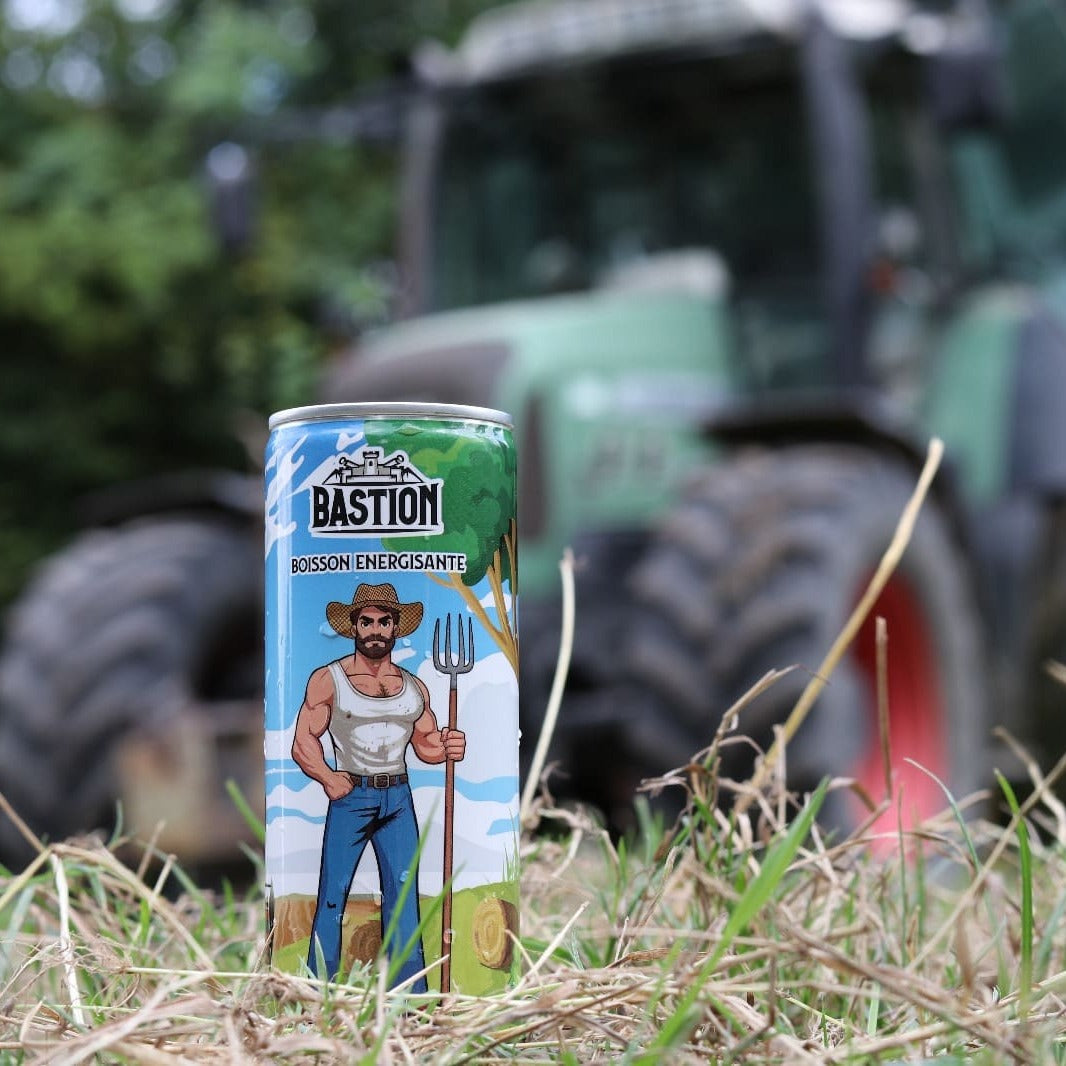 Boisson Énergisante L'ORIGINALE avec un tracteur en fond